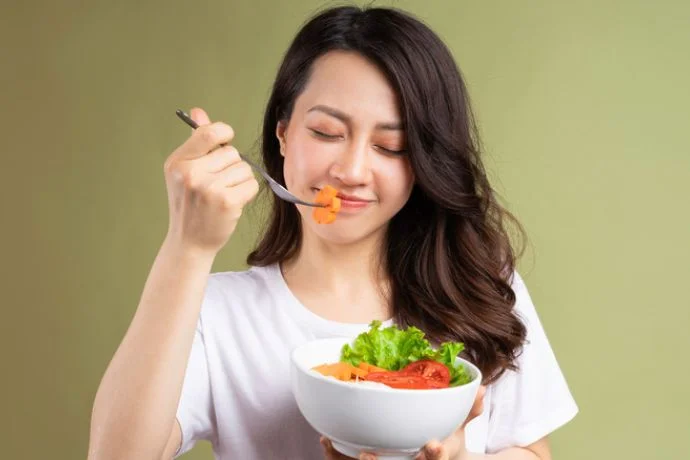 How I Manage My Sugar Cravings Without Derailing My Diet